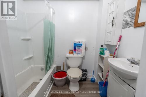 Bathroom, main floor - 42-46 Marlborough Street S, Cornwall, ON - Indoor Photo Showing Bathroom