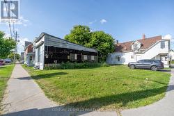 Corner lot - 