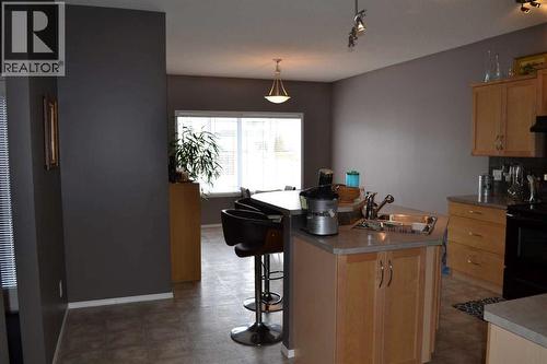 209 Lakeview Inlet, Chestermere, AB - Indoor Photo Showing Kitchen