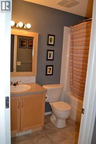 209 Lakeview Inlet, Chestermere, AB - Indoor Photo Showing Bathroom