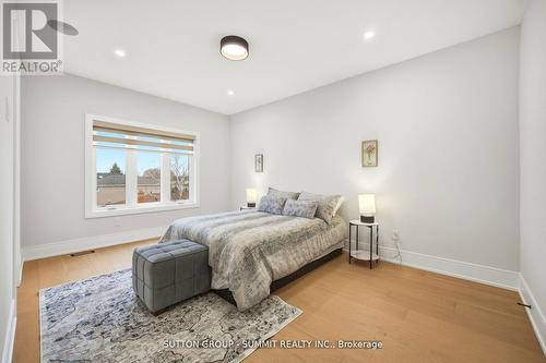 1228 Alexandra Avenue, Mississauga, ON - Indoor Photo Showing Bedroom