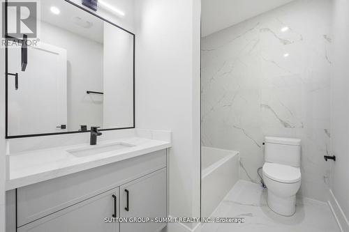 1228 Alexandra Avenue, Mississauga, ON - Indoor Photo Showing Bathroom