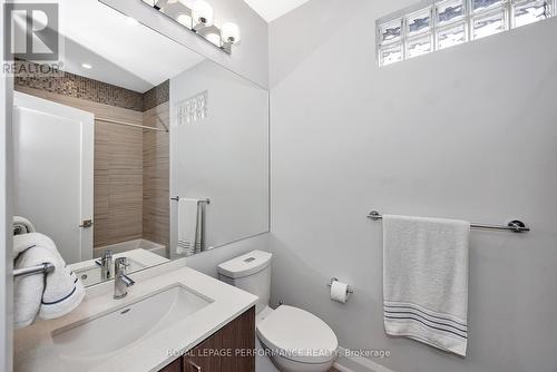 383 Princeton Avenue, Ottawa, ON - Indoor Photo Showing Bathroom