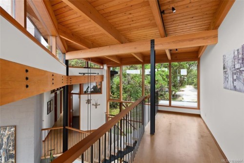 122 Jasper Rd, Salt Spring, BC 