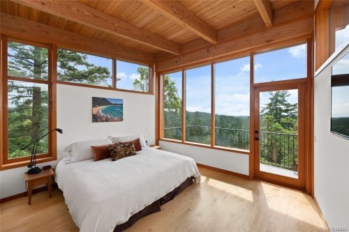 122 Jasper Rd, Salt Spring, BC 