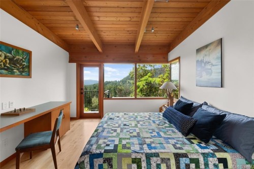 122 Jasper Rd, Salt Spring, BC 