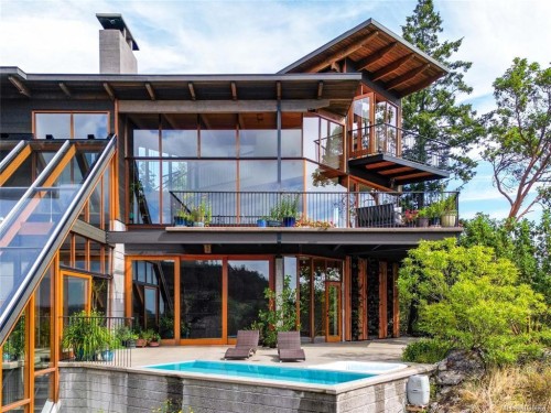 122 Jasper Rd, Salt Spring, BC 