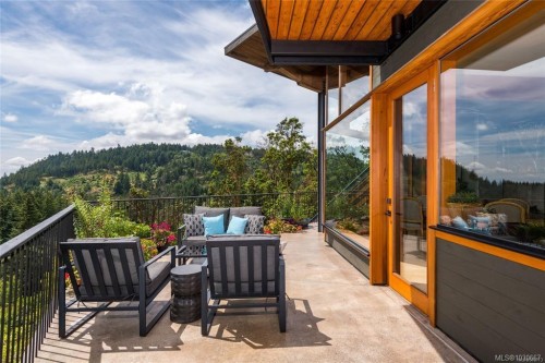 122 Jasper Rd, Salt Spring, BC 