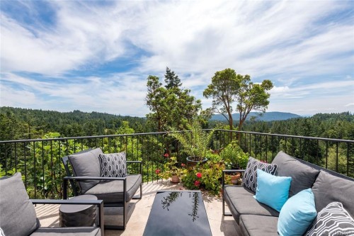 122 Jasper Rd, Salt Spring, BC 