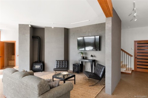 122 Jasper Rd, Salt Spring, BC 