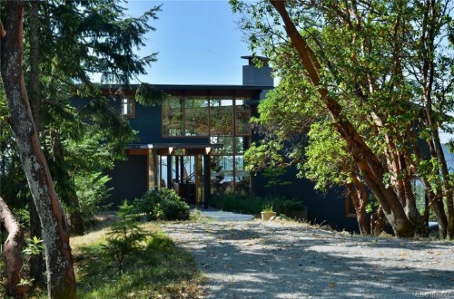 122 Jasper Rd, Salt Spring, BC 