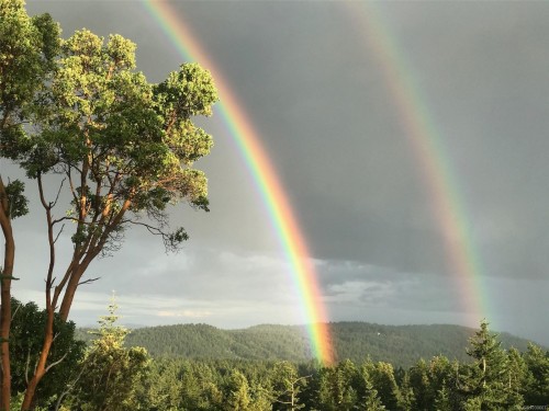 122 Jasper Rd, Salt Spring, BC 