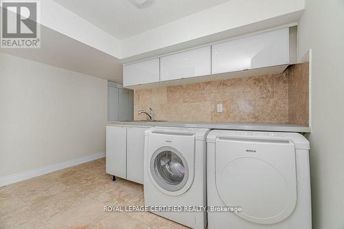 2197 Courrier Lane, Mississauga, ON - Indoor Photo Showing Laundry Room