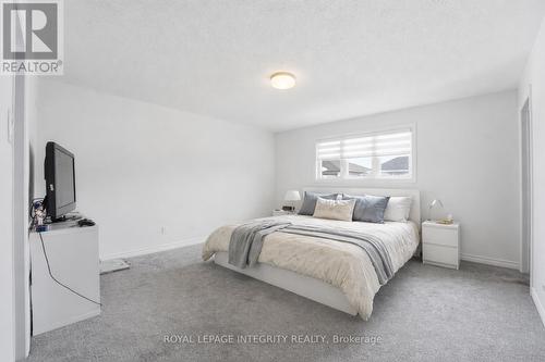 36 Jargeau Road, Ottawa, ON - Indoor Photo Showing Bedroom