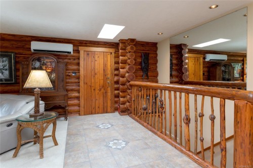 5230 Munn Rd, Highlands, BC 