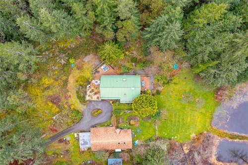 5230 Munn Rd, Highlands, BC 