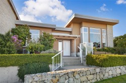 5392 Sayward Hill Cres Saanich, BC V8Y 3H8