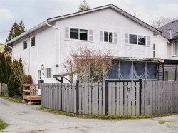 1119 Wychbury Ave Esquimalt, BC V9A 5K9