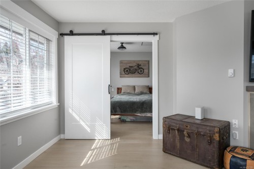 6-211 Second Ave West, Qualicum Beach, BC - Indoor Photo Showing Other Room