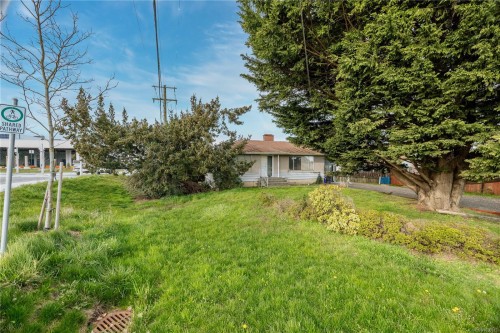 2090 Beacon Ave West, Sidney, BC 