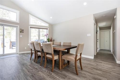 51 Burrows Rd, Pinawa, MB 