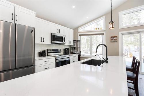 51 Burrows Rd, Pinawa, MB 