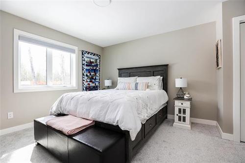 51 Burrows Rd, Pinawa, MB 