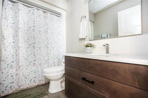 51 Burrows Rd, Pinawa, MB 