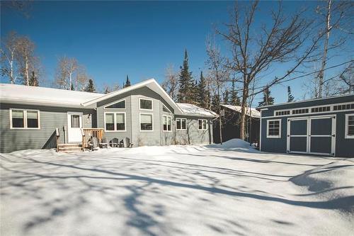 51 Burrows Rd, Pinawa, MB 