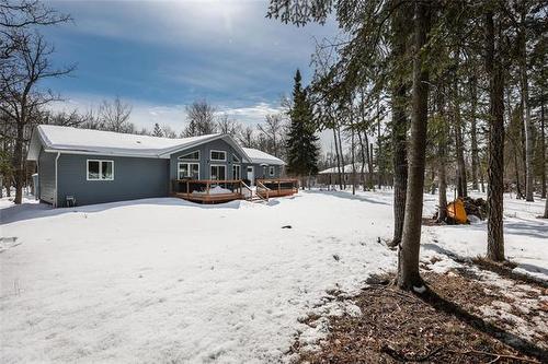 51 Burrows Rd, Pinawa, MB 