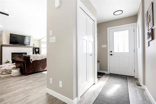 51 Burrows Rd, Pinawa, MB 