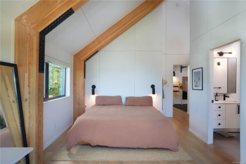 128 Spring Gold Way, Salt Spring, BC 