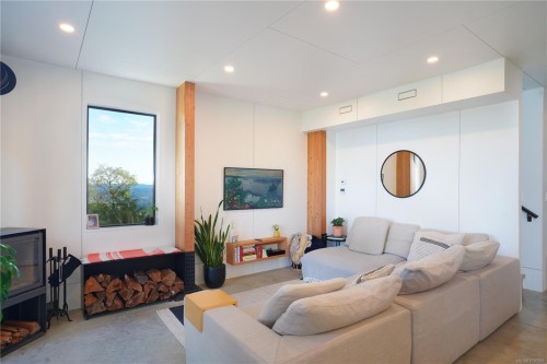 128 Spring Gold Way, Salt Spring, BC 