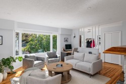 576 Tena Pl Colwood, BC V9C 1M7