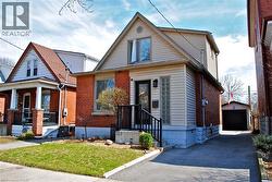 107 GRAHAM Avenue S  Hamilton, ON L8K 2M2