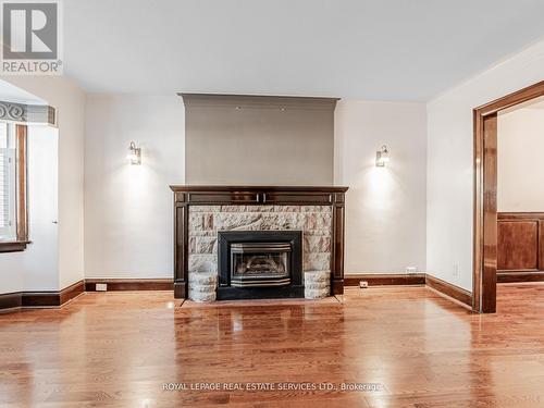 Gas fireplace - 7 Duplex Crescent, Toronto, ON - Indoor Photo Showing Living Room With Fireplace