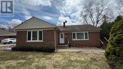 (LOWER LEVEL 1) - 65 PARK CRESCENT Richmond Hill, ON L4E 3J5