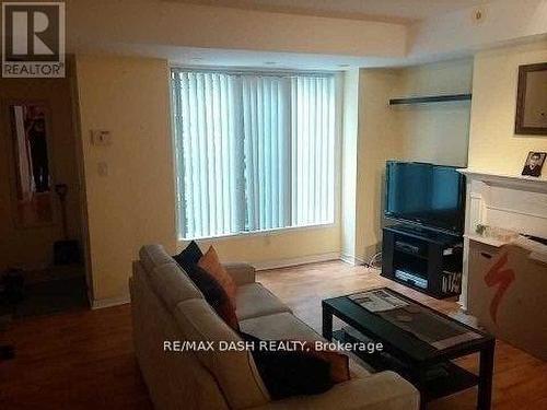 1014 - 5 Everson Drive, Toronto, ON - Indoor Photo Showing Living Room