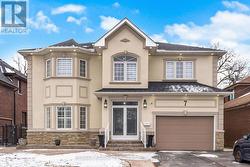 7 WALTHAM DRIVE Toronto, ON M9V 1S6