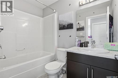 5624 Glide Crescent, Regina, SK - Indoor Photo Showing Bathroom