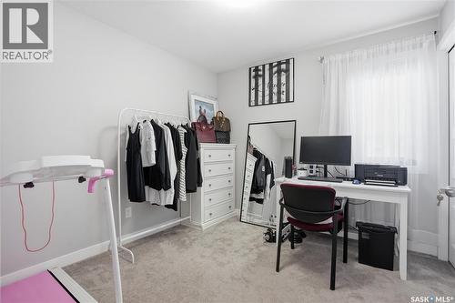 5624 Glide Crescent, Regina, SK - Indoor Photo Showing Office