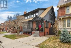 151 HOLTON AVENUE S  Hamilton, ON L8M 2L6