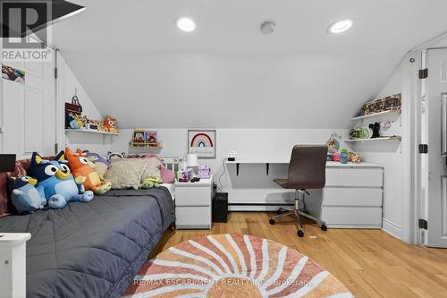 179 Burris Street, Hamilton, ON - Indoor Photo Showing Bedroom