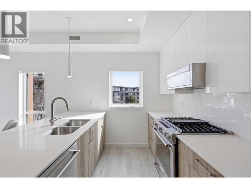 1405 Springhill Drive Unit# 2103, Kamloops, BC - Indoor Photo Showing Kitchen With Double Sink With Upgraded Kitchen