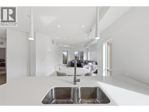 1405 Springhill Drive Unit# 2103, Kamloops, BC - Indoor Photo Showing Kitchen With Double Sink