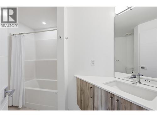 1405 Springhill Drive Unit# 2103, Kamloops, BC - Indoor Photo Showing Bathroom