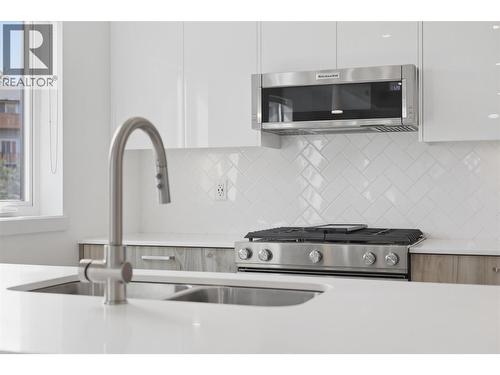 1405 Springhill Drive Unit# 2103, Kamloops, BC - Indoor Photo Showing Kitchen With Double Sink With Upgraded Kitchen