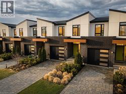 7214 PARSA Street Niagara Falls, ON L2H 3T1