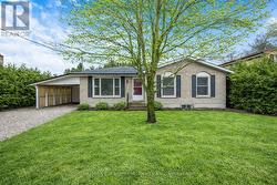 4 LYNDHURST AVENUE Norfolk (Pine Grove), ON N3Y 4J9