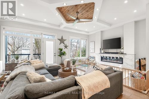 246 Westhaven Crescent, Ottawa, ON - Indoor Photo Showing Living Room